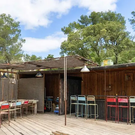 Charming In The Heart Of The Mediterranean Garrigue Nimes